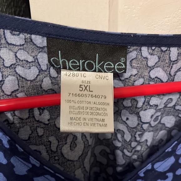 COPY - Cherokee cheetah print scrub top - Picture 5 of 5